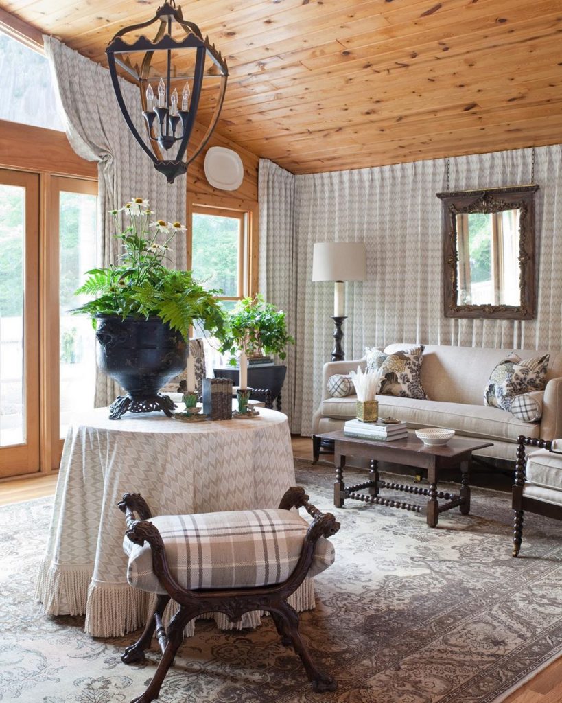 30 Elegant Living Rooms That Are Brilliantly Designed Traditional Ideas New 2021 Page 4 Of 32